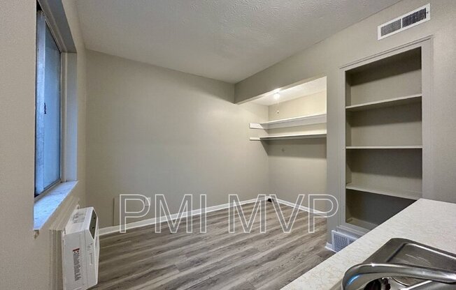 840 WHITETHORNE AVE