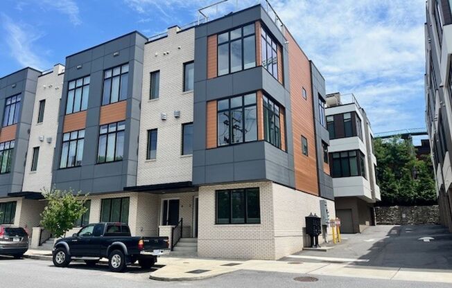 Luxury Downtown Condo with Rooftop Patio and Garage