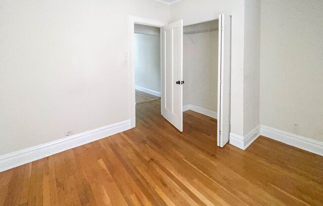 2 beds, 1 bath, 770 sqft, $2,100, Unit 4715-2