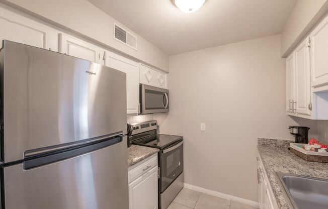 1 bed, 1 bath, 725 sqft, $1,099