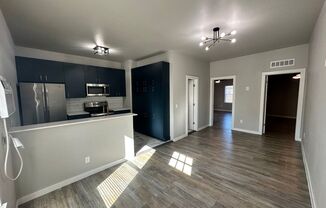 2 beds, 1 bath, 625 sqft, $1,195, Unit Plaza #2