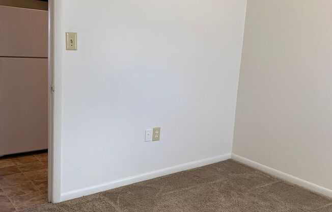 1 bed, 1 bath, 550 sqft, $935, Unit 8