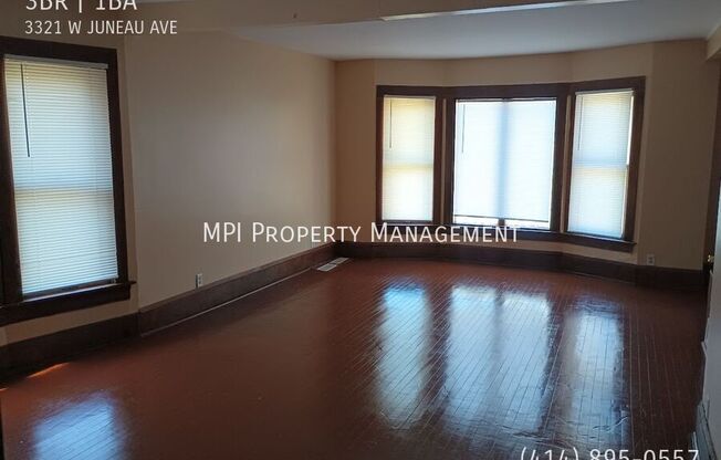 3321 W JUNEAU AVE