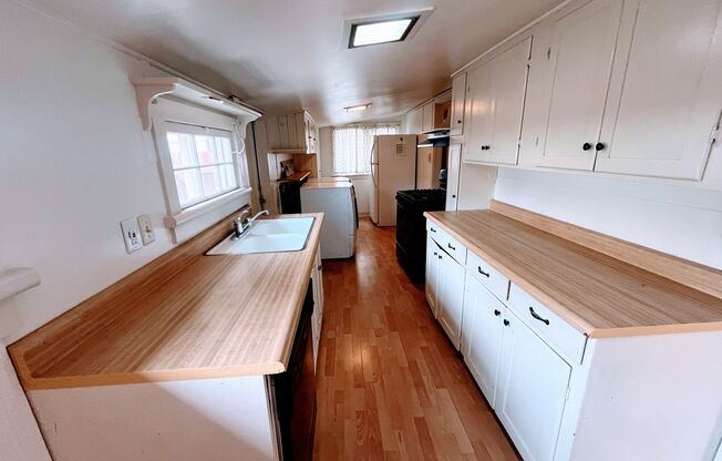 Adorable 2BR / 1BA House in North Pacific Beach