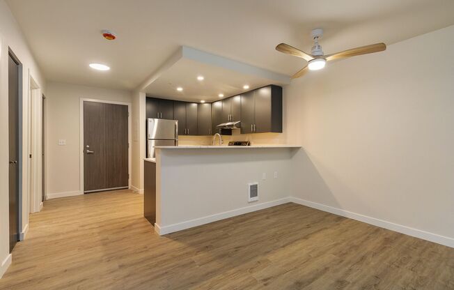 1 bed, 1 bath, 634 sqft, $2,295, Unit 208