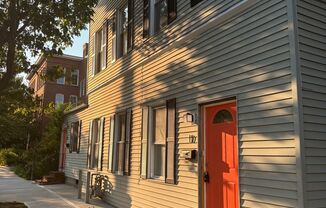 11 Lawrence St