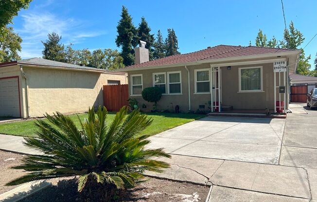 Beautiful 4bd/2ba in desireable neighborhood close to downtown!