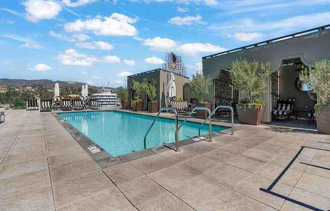 1 bed, 1 bath, $2,850, Unit 301