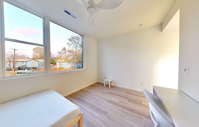 1 bed, 1 bath, 282 sqft, $1,000, Unit Unit 9 Suite C - 222 N Dillard St