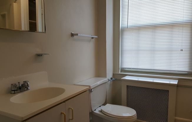 2 beds, 1.5 baths, 825 sqft, $1,800, Unit 125