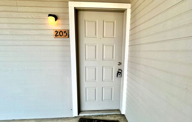 2526 W Prairie
