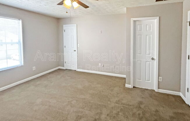 5820 WELLBORN OAKS CT