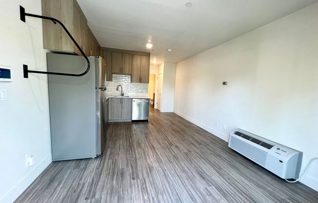 1 bed, 1 bath, 533 sqft, $1,350, Unit 302