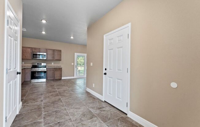 3 beds, 2.5 baths, 1,500 sqft, $1,495, Unit 386 N Nature Ln, Unit 1