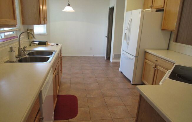 Ranch living in this Spacious Townhome in The Broadlands