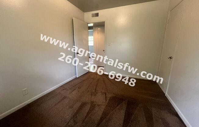 3 beds, 1 bath, $925