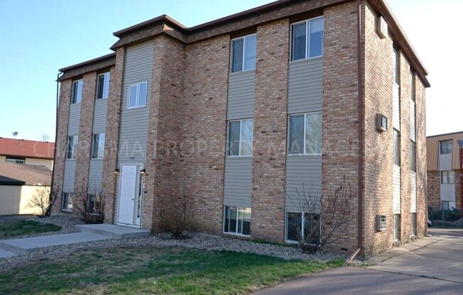 NEWLY UPDATED 2 BEDROOM NEAR DOWNTOWN SIOUX FALLS! PET FRIENDLY!