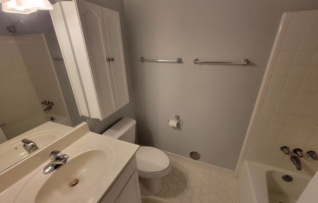 3 Bedroom 2 Bathroom Condo