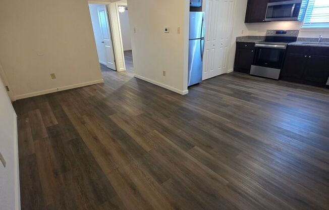 2 beds, 1 bath, 800 sqft, $1,095, Unit 201-G