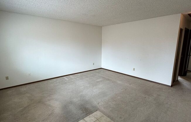 308 Hacker Ct