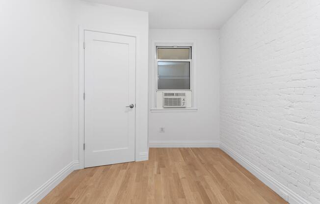 221 E 89 ST