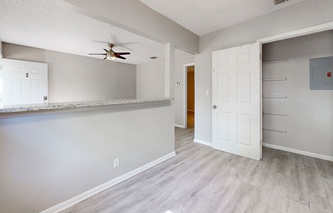 Renovated 1BR/1BA Ortega Farms Apartment w/ Stainless Steel Appliance