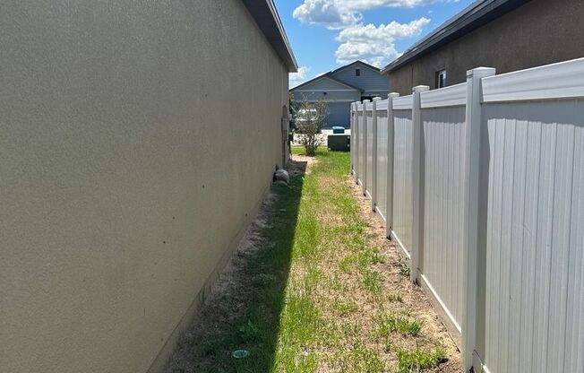 3 beds, 2 baths, $2,250