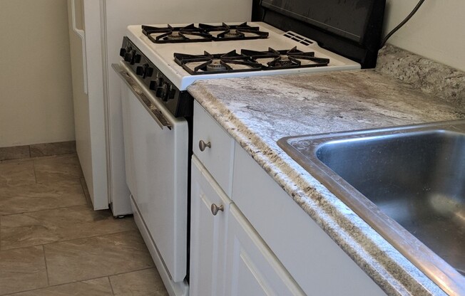 2 beds, 1 bath, $1,775, Unit 111C
