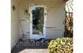 430 Windward Dr SW