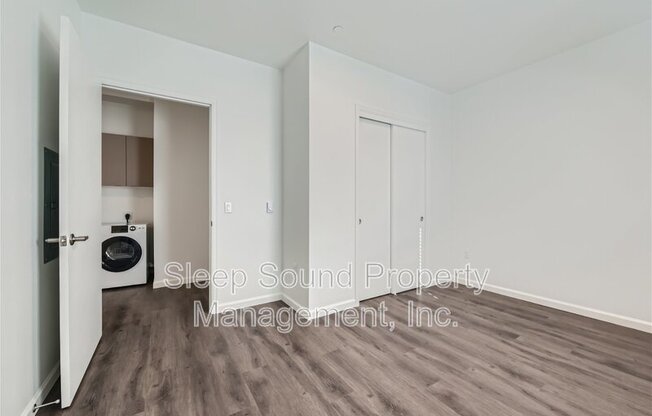 2171 N ROSA PARKS WAY