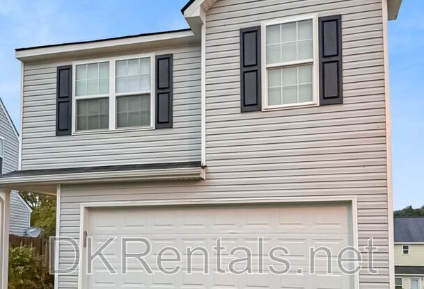 18 EVERETT CIR