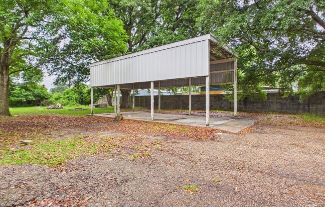 4 Bedroom/3 Bathroom Home Available NOW!
