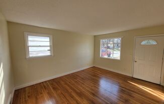 3 beds, 1 bath, $1,200