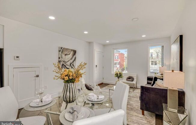 Columbia Heights 2BR 2BA w/Parking & Private Patio Garden