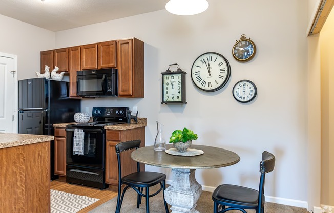 Kitchen & Dining Space