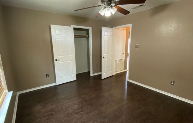 4 beds, 2 baths, $1,550