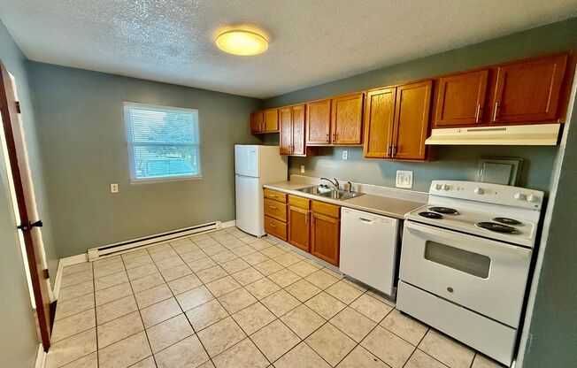 Studio, 1 bath, 475 sqft, $679, Unit 2