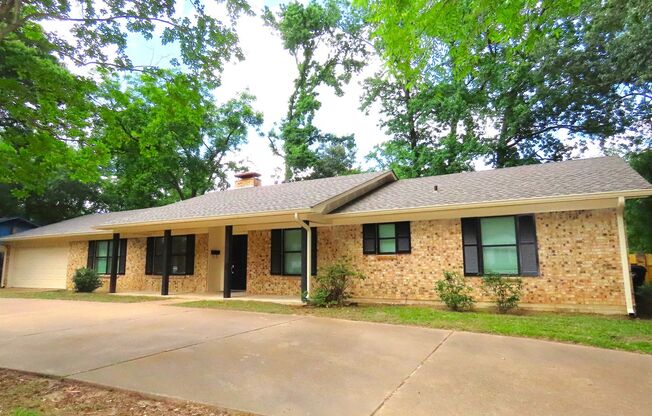 Updated 5 bedroom, 3 bathroom home in Tyler!!!