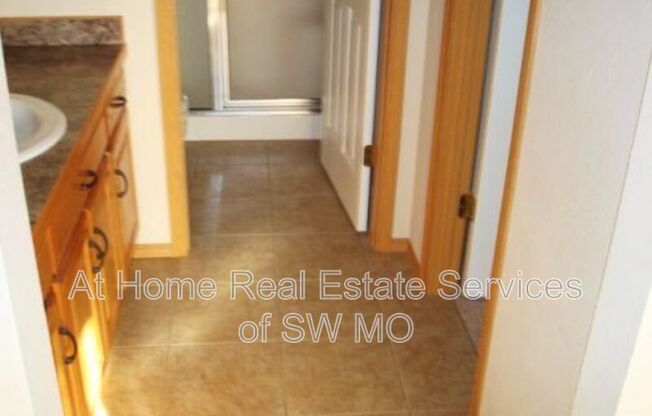 2 beds, 2 baths, 1,200 sqft, $1,070