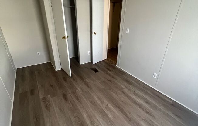 2 beds, 1 bath, $900, Unit Unit 14