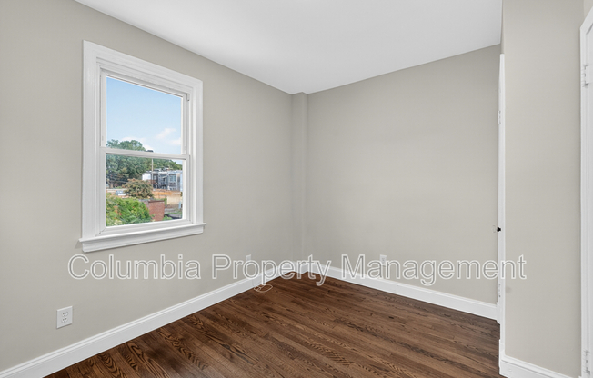 5221 2 ST NW