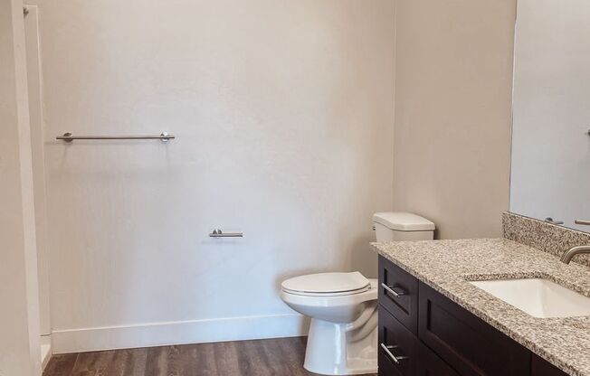 2 beds, 2 baths, 946 sqft, $1,299, Unit 530