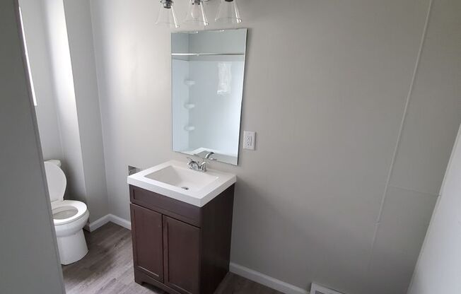 3 beds, 1 bath, $1,500, Unit Allentown