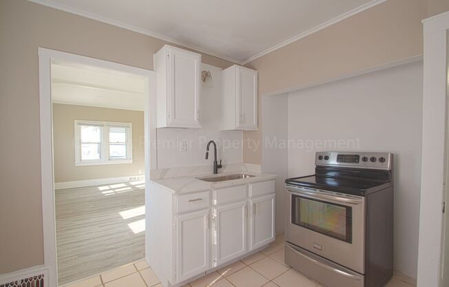 2 beds, 1 bath, $1,275