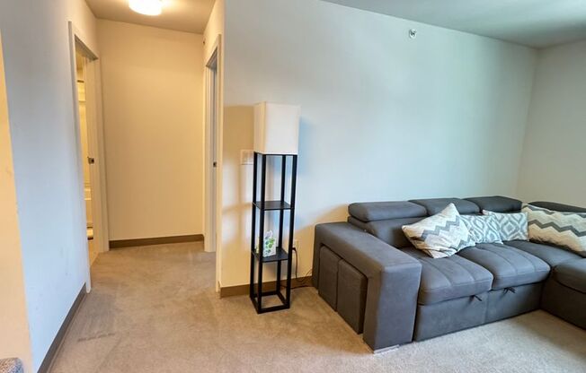 1 bed, 1 bath, $2,500, Unit UNIT # 2103