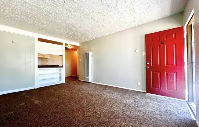2 beds, 1 bath, 800 sqft, $895, Unit Unit 13