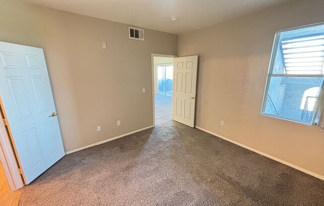 2 beds, 2 baths, $1,295, Unit UNIT 2080