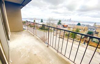 1501 California Ave SW ParkHamilton@northwestapartments.com