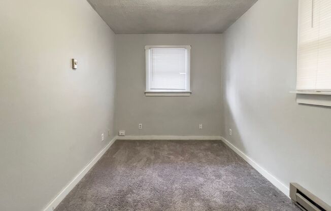 1 bed, 1 bath, 450 sqft, $575, Unit Apt. 5