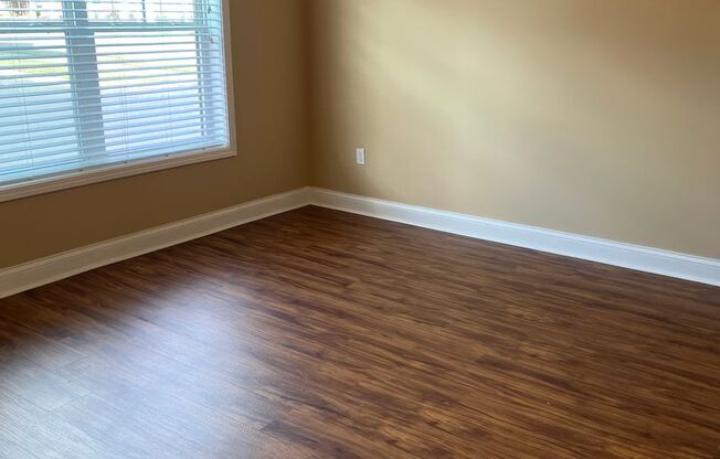 1 bed, 1 bath, 985 sqft, $895, Unit 207